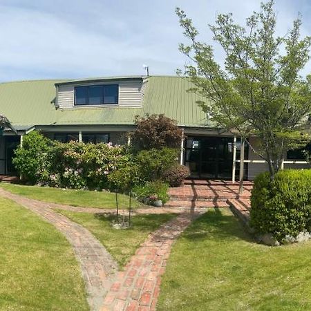 Twizel Central Studio Accommodation Екстер'єр фото