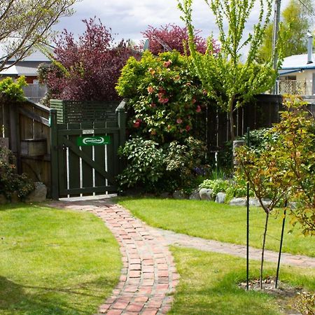 Twizel Central Studio Accommodation Екстер'єр фото