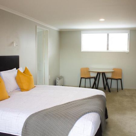 Twizel Central Studio Accommodation Екстер'єр фото