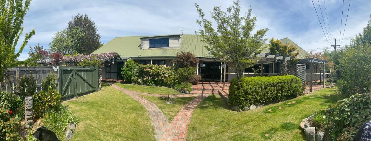 Twizel Central Studio Accommodation Екстер'єр фото