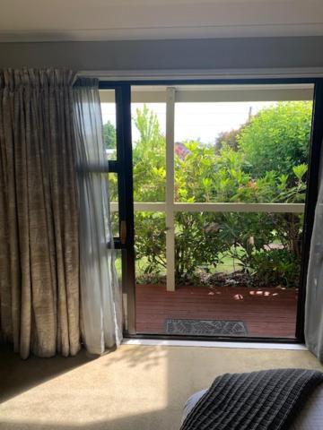 Twizel Central Studio Accommodation Екстер'єр фото